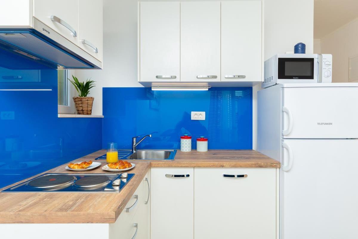 Apartments Red And Blue Mlini Extérieur photo