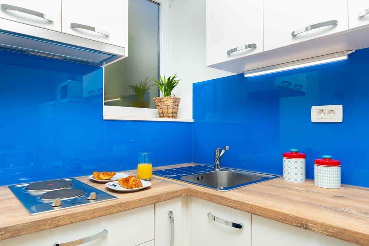 Apartments Red And Blue Mlini Extérieur photo