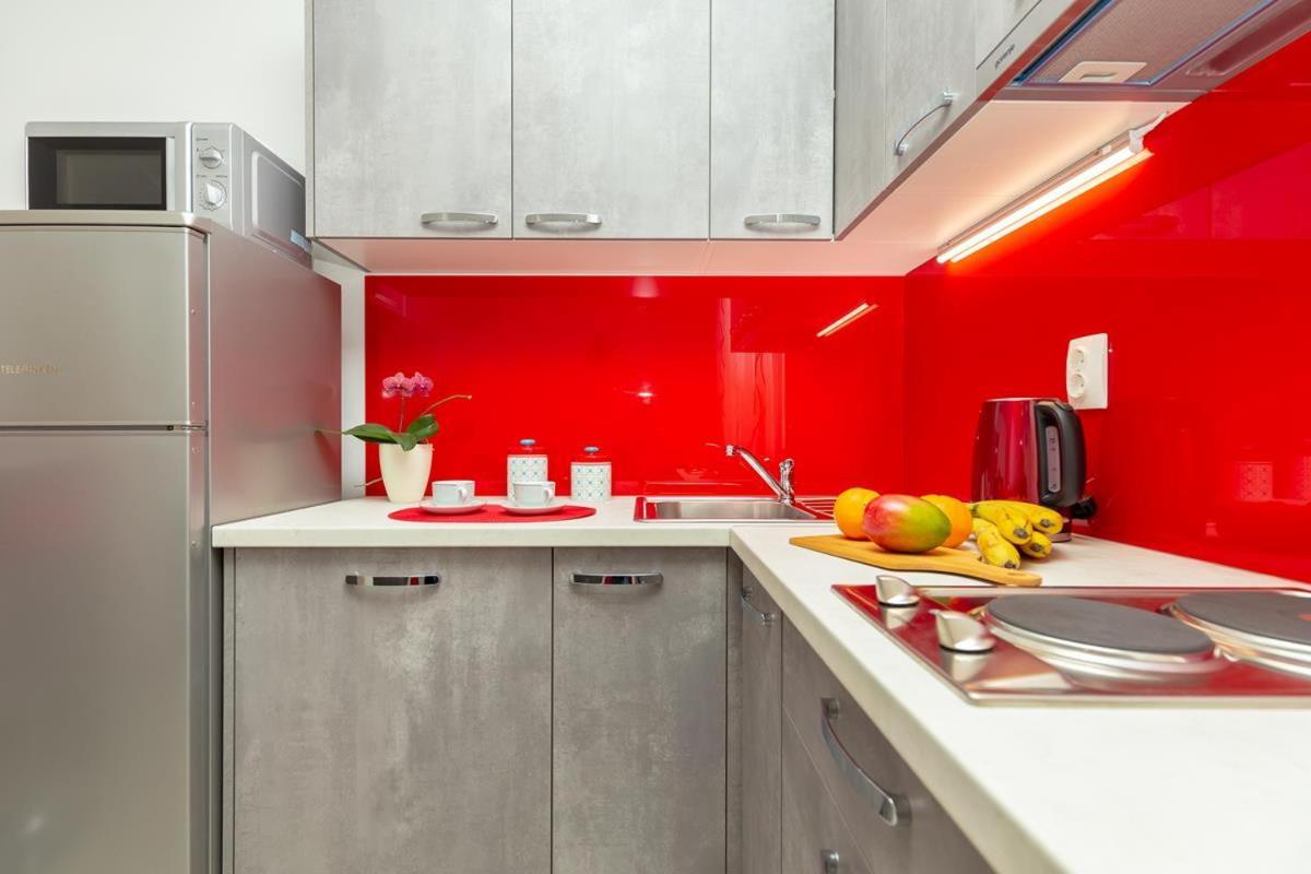 Apartments Red And Blue Mlini Extérieur photo